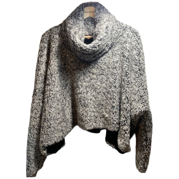 FREE‎ PEOPLE  |  Sherpa Pullover Cowl - Picture 1 of 9